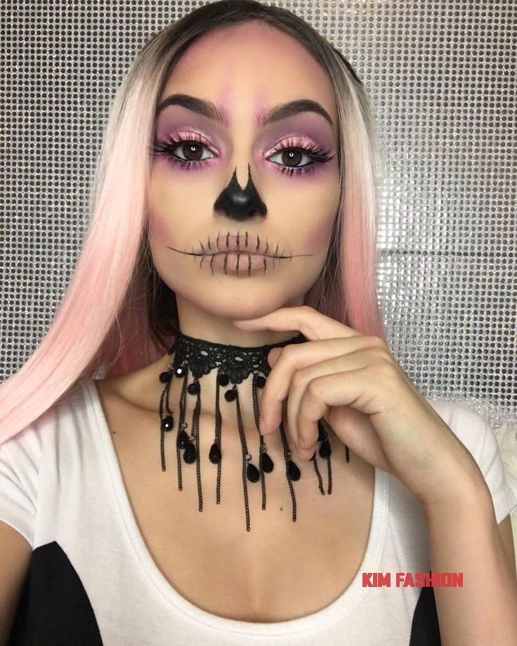 Easy Pink Eye Shadow with Black Skull Design Halloween Makeup