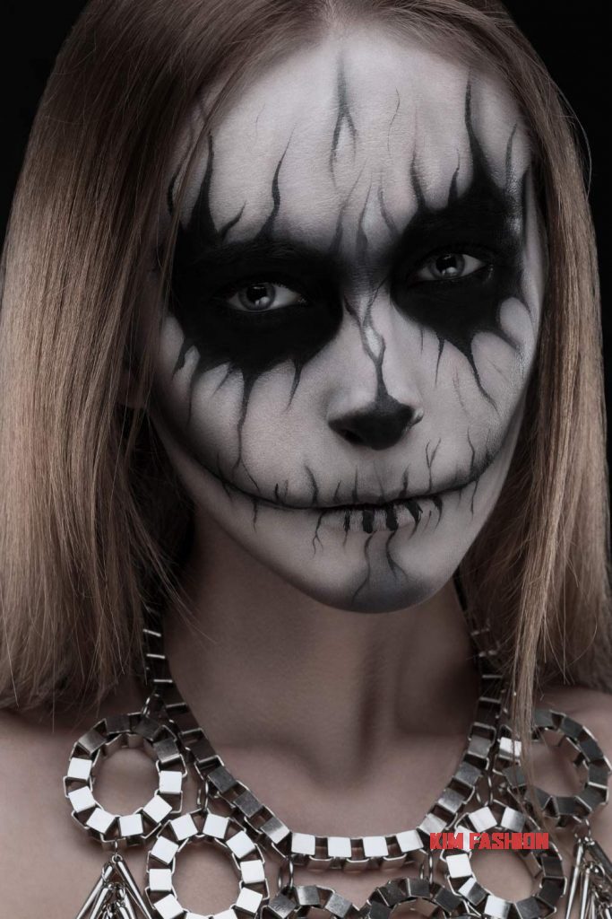 Skull Makeup is easy