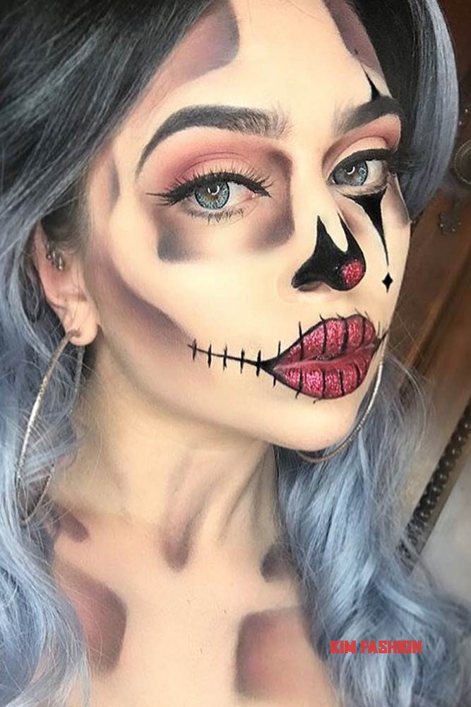 skeleton makeup ideas clown skull glitter Skull Halloween Makeup Ideas for a Spooky and Creative Look