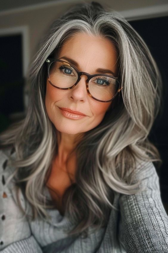 Aging Gracefully Silverhair Highlights That Looks Amazing