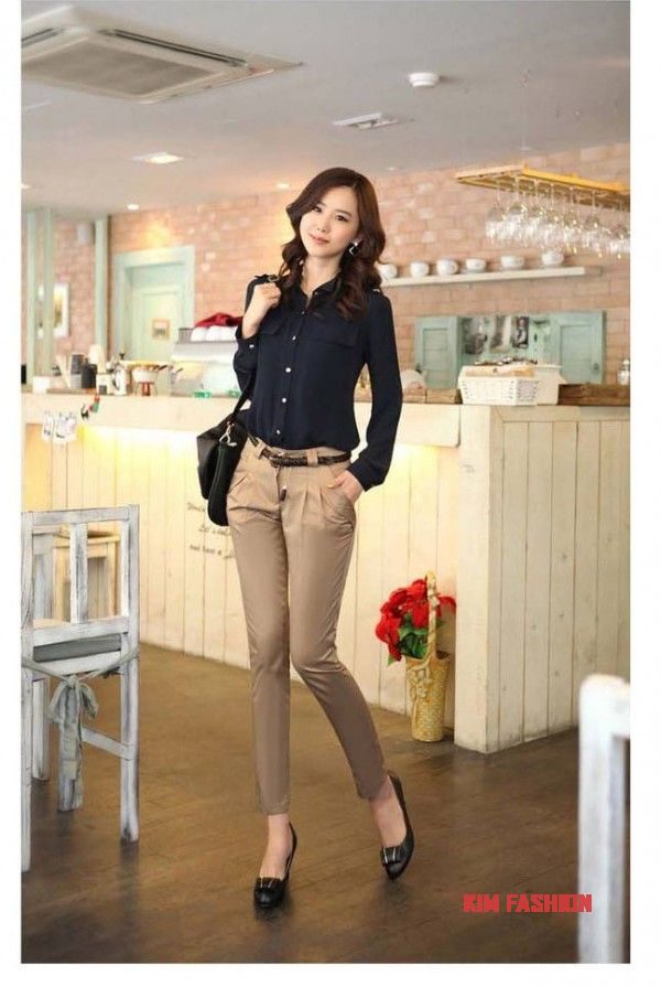 Long Sleeve and Cream Pants Work Outfits for Women Over 40