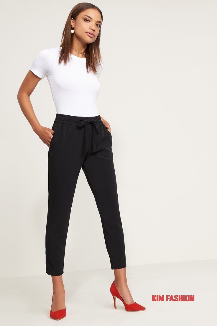 White Blouse Black Pants Work Outfits for Women Over 40