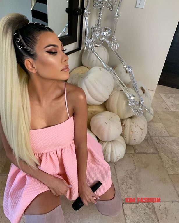 0 Kourtney Kardashian shows off Ariana Grande transformation throwback snaps again for pre halloween c 30 Iconic Halloween Costume For Party