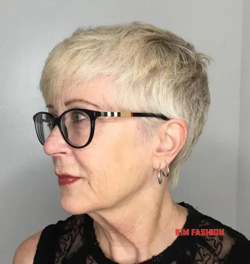 30 Best Short Hair For Older Women With Glasses