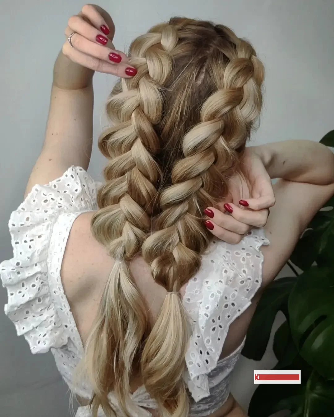 The Ultimate Guide to Pool and Beach Hairstyles 25 Ideas