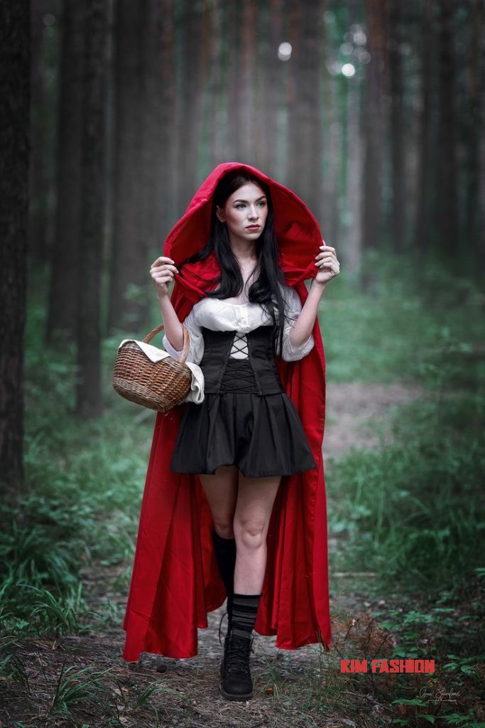 fd18caf1 9c53 4f97 99b9 6dc44003accd 22 Red Riding Hood Costume Ideas